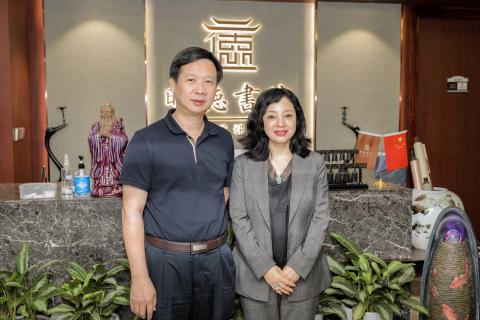 罗湖区委统战部副部长、工商联党组书记叶志伟一行到天辰娱乐调研