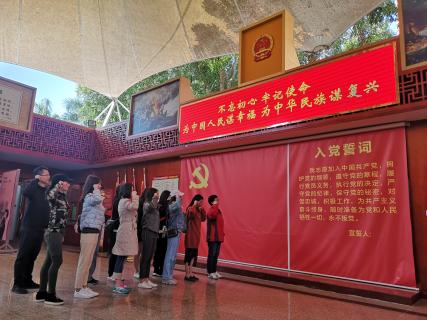 天辰娱乐：红色之旅 唤起心中的红色魂